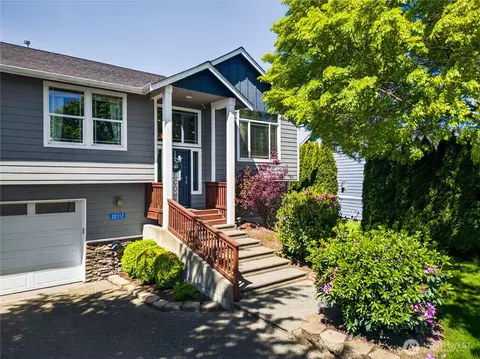 20312 Christie Pl, Burlington, WA 98233