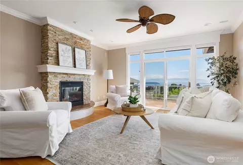 3907 Ridge Top Dr, Anacortes, WA 98221
