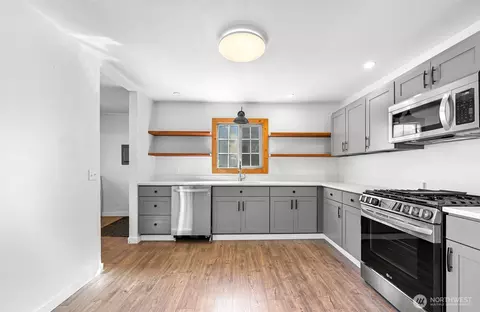 Kitchen - 406 W Main St, Everson, WA 98247 photo 2 of 4