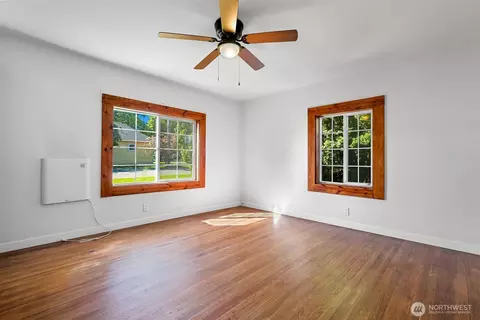 Living - 406 W Main St, Everson, WA 98247 photo 5 of 5