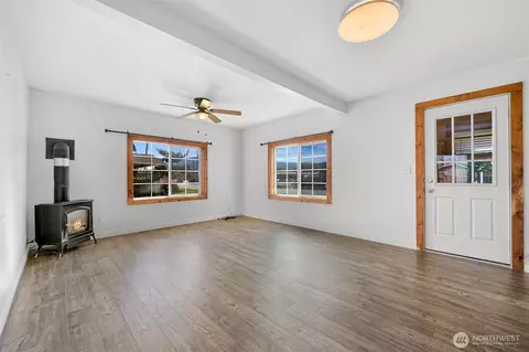 Living - 406 W Main St, Everson, WA 98247 photo 2 of 5