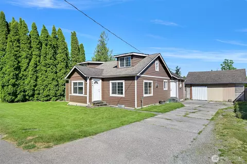 Exterior - 406 W Main St, Everson, WA 98247 photo 3 of 8