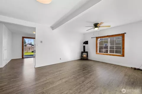 Living - 406 W Main St, Everson, WA 98247 photo 1 of 5