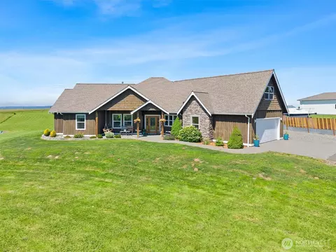 6956 Fingalson Creek Dr, Ferndale, WA 98248