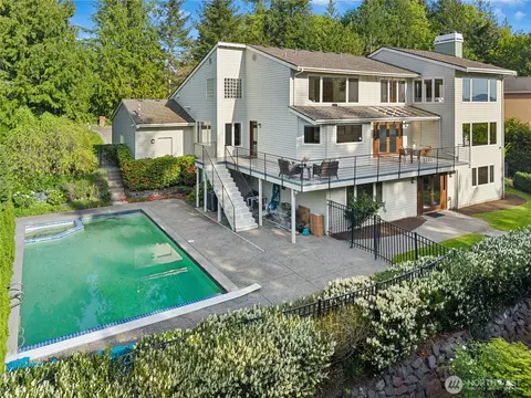20005 NE 42nd St, Sammamish, WA 98074