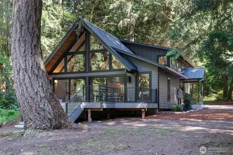 12930 SW 204th St, Vashon, WA 98070