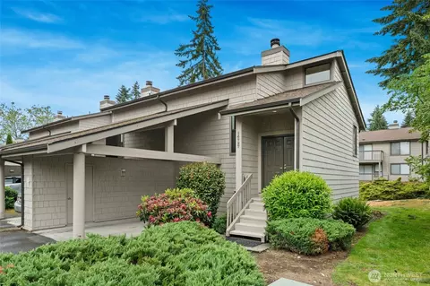 14727 NE 35th St, Bellevue, WA 98007