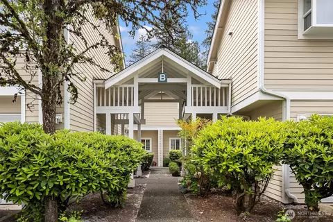 1522 196th St SE #B-103, Bothell, WA 98012