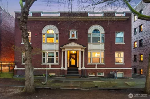 117 John St #9, Seattle, WA 98109