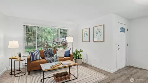 513 S 321st St #5B, Federal Way, WA 98003
