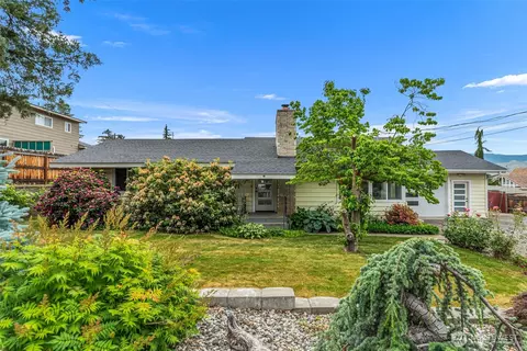 555 15th St NE, East Wenatchee, WA 98802