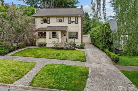 Exterior - 1875 E Hamlin St, Seattle, WA 98112 photo 4 of 5