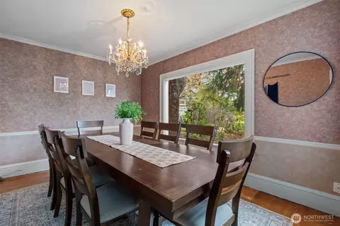 Dining - 1875 E Hamlin St, Seattle, WA 98112 photo 1 of 2