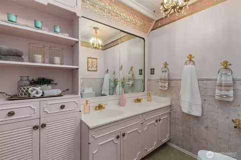 Bath - 1875 E Hamlin St, Seattle, WA 98112 photo 1 of 3