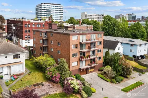 View/Area - 2619 Rucker Ave #2, Everett, WA 98201 photo 1 of 6
