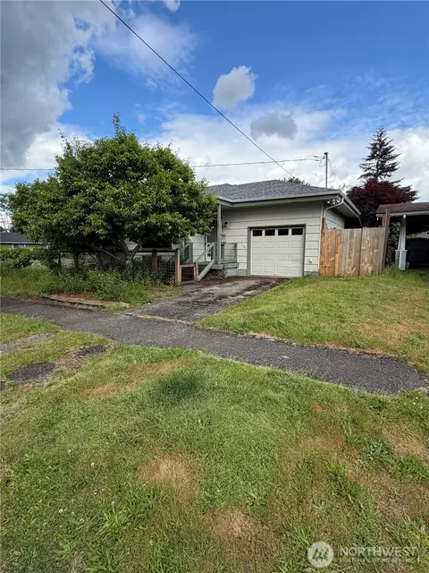 502 S Cedar St, Centralia, WA 98531
