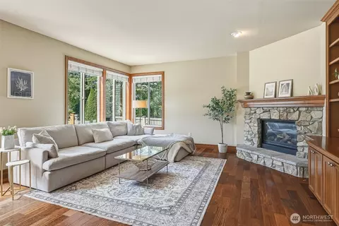 Living - 3932 221st Pl SE, Bothell, WA 98021 photo 3 of 4