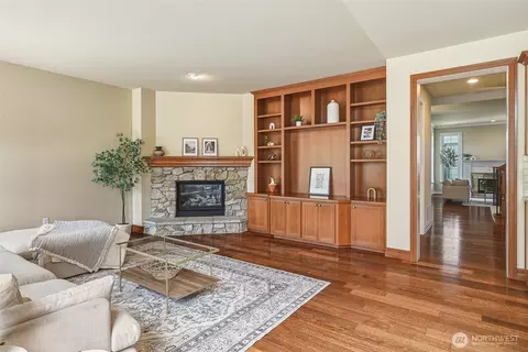 Living - 3932 221st Pl SE, Bothell, WA 98021 photo 4 of 4