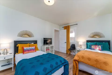 Bedroom - 507 E Wapato Ave, Chelan, WA 98816 photo 4 of 11