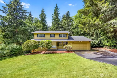 7689 Clover Blossom Ln NE, Bremerton, WA 98311