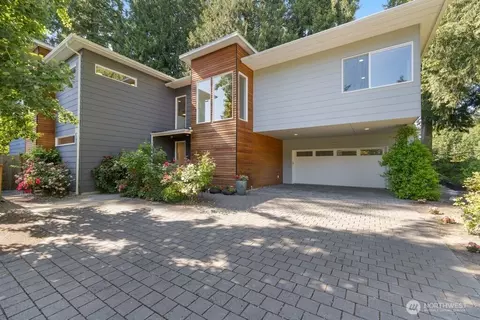 11217 110th Ave NE, Kirkland, WA 98033