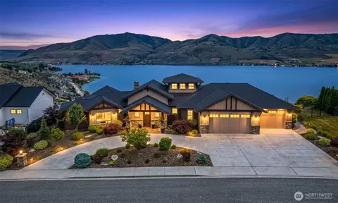 136 Waterview Dr, Chelan, WA 98816