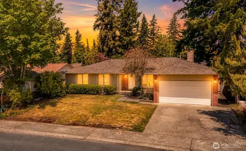 15836 SE Fairwood Blvd, Renton, WA 98058