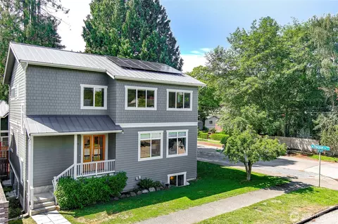 3509 W Thurman St, Seattle, WA 98199