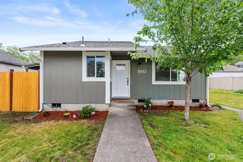910 Schonberg Ln SE, Olympia, WA 98513