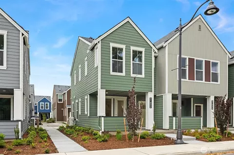 31832 Myrtle Apt 38 St, Carnation, WA 98014