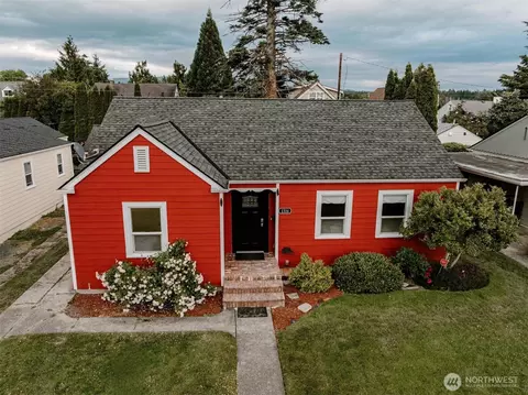 1314 S 12th St, Mount Vernon, WA 98274