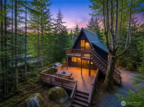11857 Tye River Rd NE, Skykomish, WA 98288