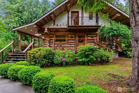 28505 137th Ave SW, Vashon, WA 98070