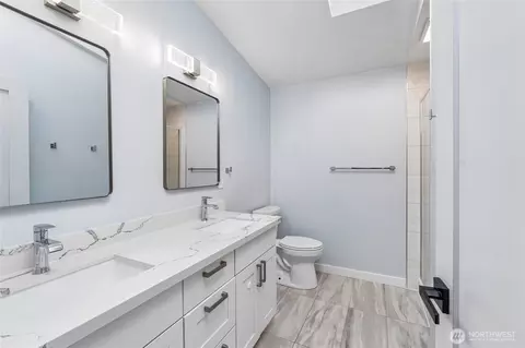 Bath - 2210 171st Pl SE, Bothell, WA 98012 photo 1 of 4