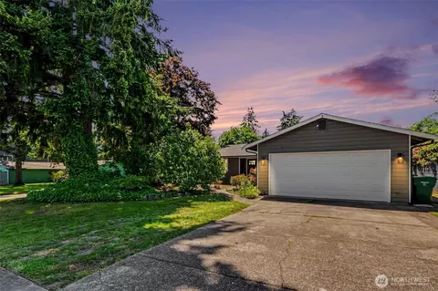 28605 30th Ave S, Federal Way, WA 98003