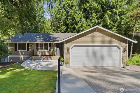 895 Highwood Dr SW, Issaquah, WA 98027