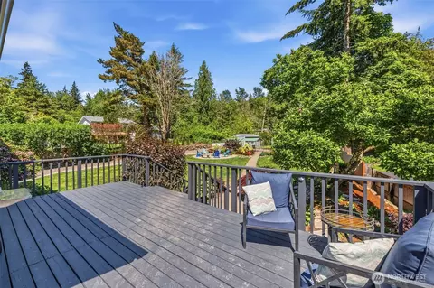 Exterior - 46216 287th Ave SE, Enumclaw, WA 98022 photo 4 of 12
