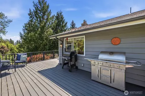 Exterior - 46216 287th Ave SE, Enumclaw, WA 98022 photo 7 of 12