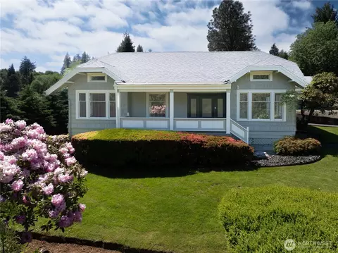 550 Ballentine St, Raymond, WA 98577