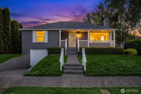 3053 32nd Ave W, Seattle, WA 98199