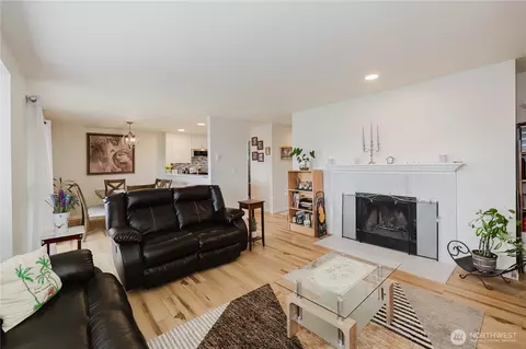 1760 W Sunn Fjord Ln #F 202, Bremerton, WA 98312