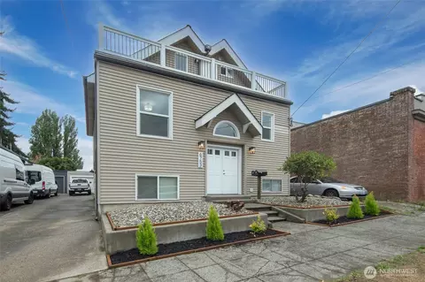 6753 14th Ave NW, Seattle, WA 98117