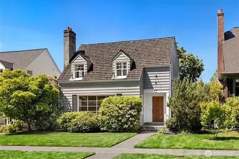 3863 44th Ave NE, Seattle, WA 98105