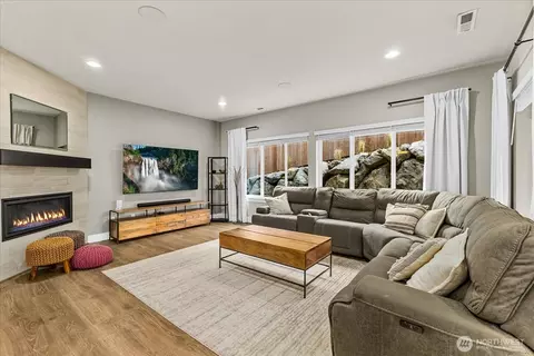 Living - 3501 226th Pl SE, Bothell, WA 98021 photo 2 of 3