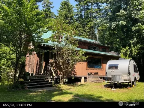 414 Jybe Ho Rd, Nordland, WA 98358