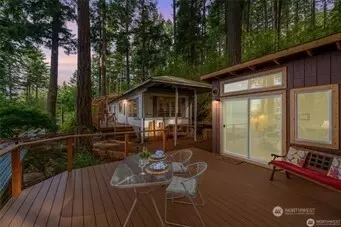 1059 Island Dr, Lummi Island, WA 98262