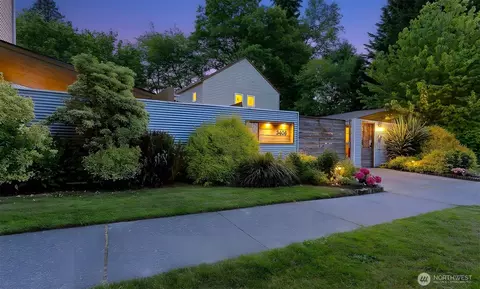 3406 W Government Way #7, Seattle, WA 98199