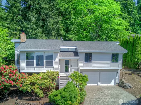 7079 NE 163rd St, Kenmore, WA 98028
