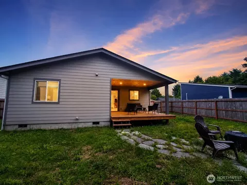 168 N Narwhal Loop NW, Ocean Shores, WA 98569