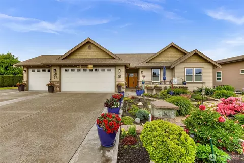 8123 Coquitlam Pl, Blaine, WA 98230